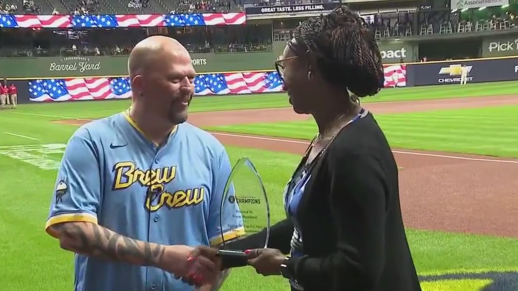 Brewers honor Walworth County deputy